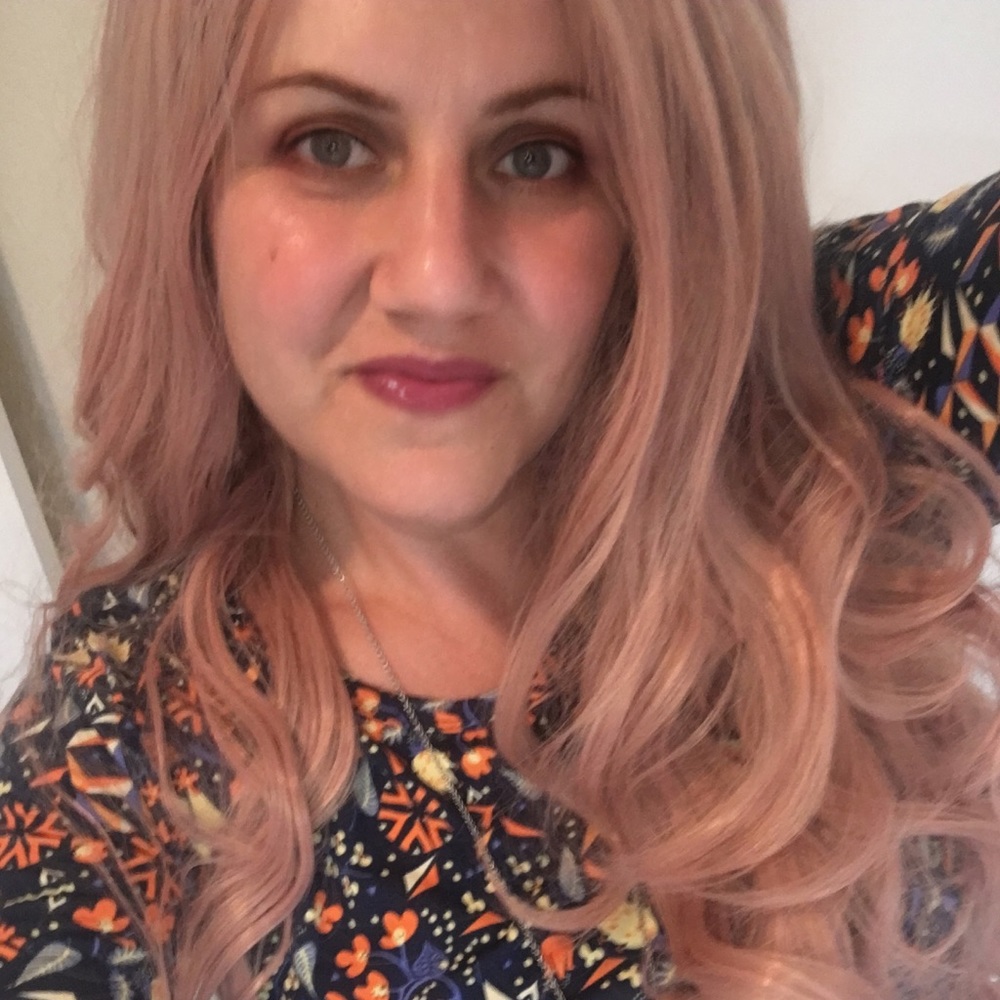 Meet your Posher, Holly